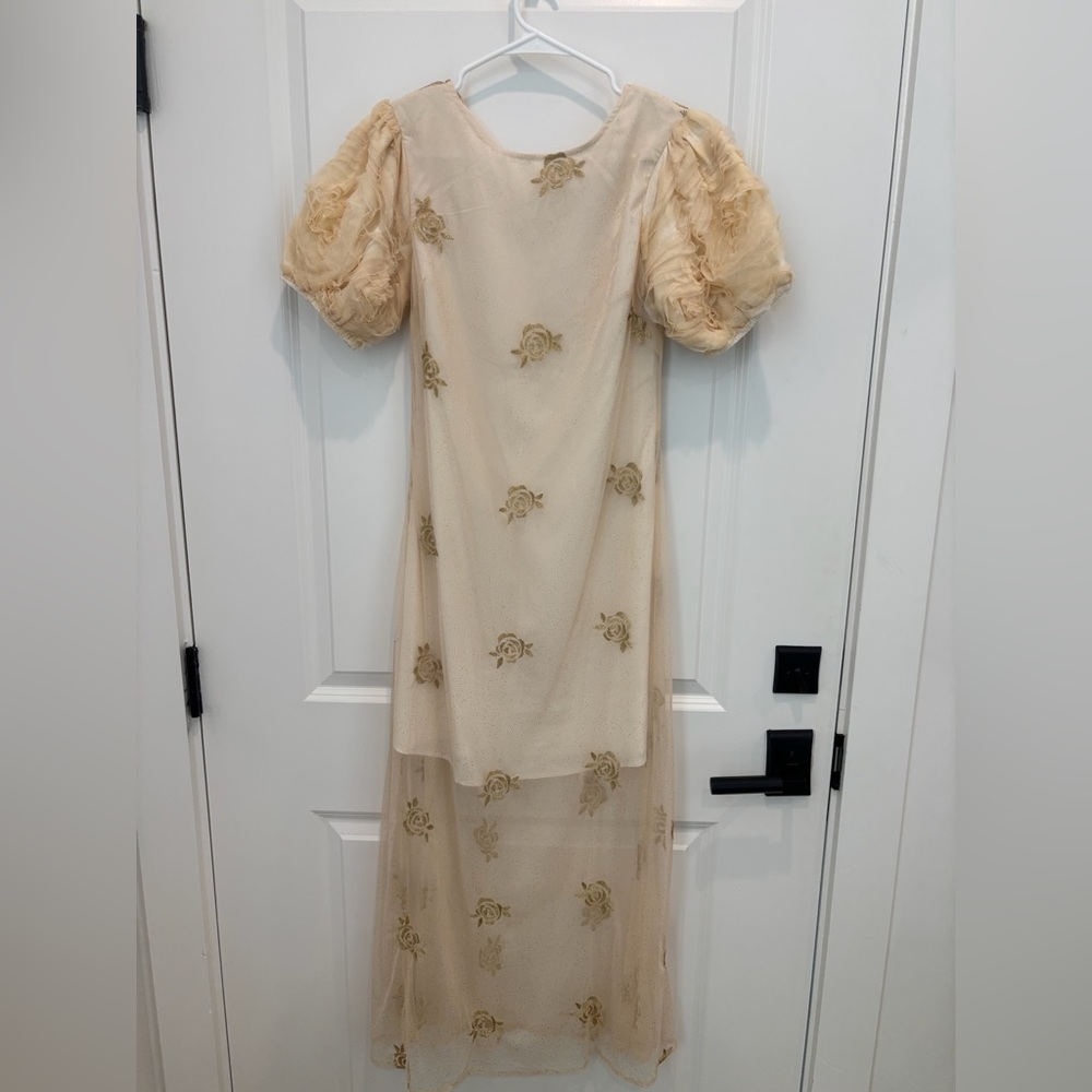 Let Me Be Floral Embroidered Midi Dress - Picture 2 of 3